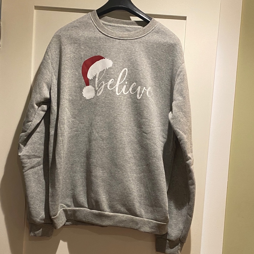 Gray 'Believe' Christmas Sweater! New without tags  size Lg